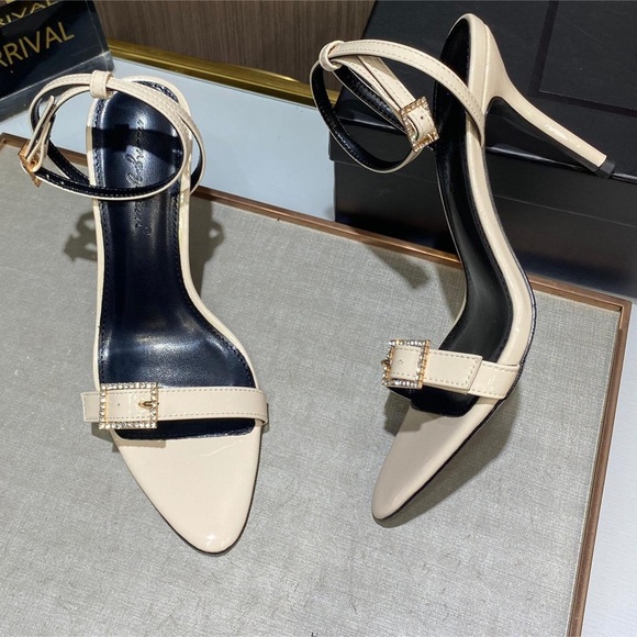 Yves Saint Laurent Women's Summer Heels in Light Color Size: EU39 - Picture 3 of 4